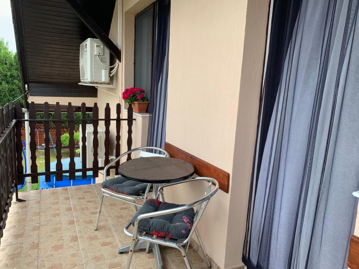 Nagcsalados Rozsa Apartman Balatonlelle Exteriér fotografie