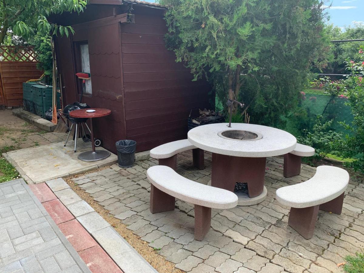 Nagcsalados Rozsa Apartman Balatonlelle Exteriér fotografie