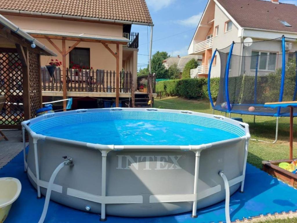 Nagcsalados Rozsa Apartman Balatonlelle Exteriér fotografie