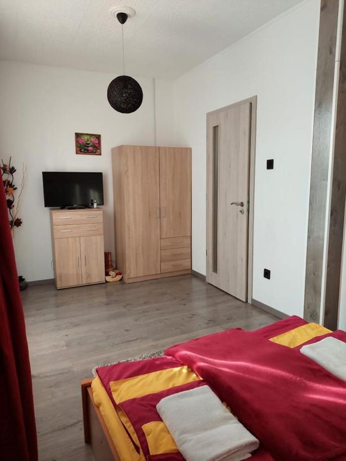 Nagcsalados Rozsa Apartman Balatonlelle Exteriér fotografie