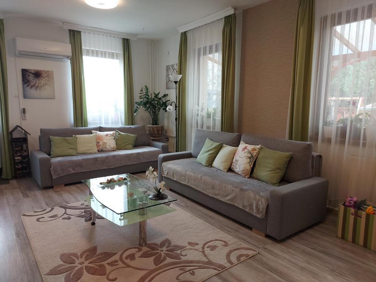 Nagcsalados Rozsa Apartman Balatonlelle Exteriér fotografie