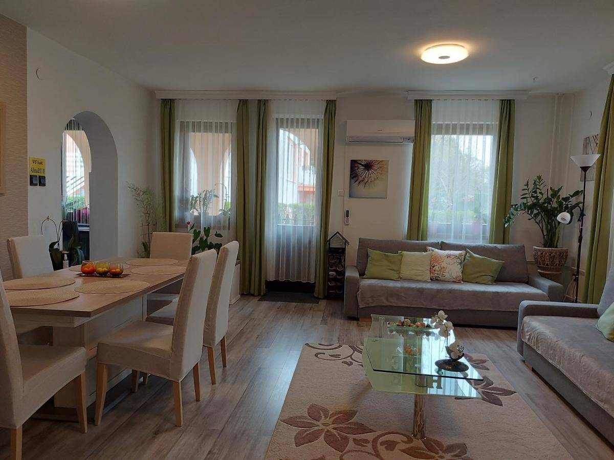 Nagcsalados Rozsa Apartman Balatonlelle Exteriér fotografie